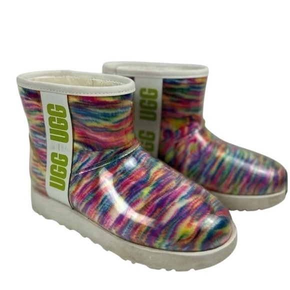 Ugg Women's Classic Clear Mini Pixelate Boot Size 5 - Picture 10 of 16